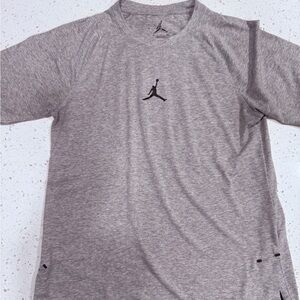 🔥 Jordan Dri-Fit Performance Tee – Gray (Size S) 🔥